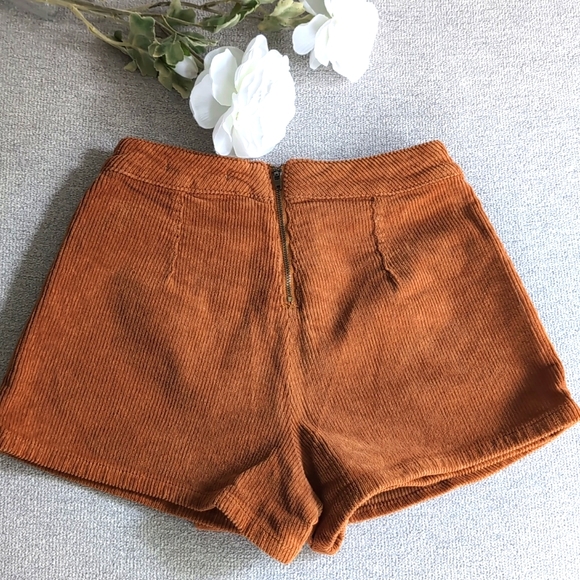 Pac Sun Corduroy Skirt/Skort - Picture 3 of 4
